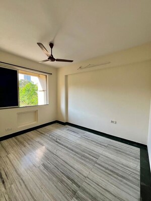 Room in 2 BHK Apartment at Hiranandani Estate Hill Grange, Ghodbunder Road – for Rent