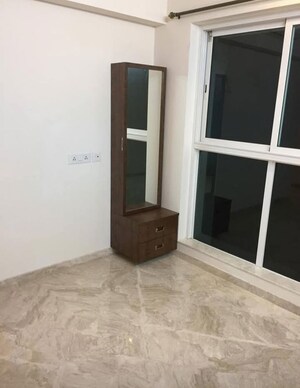 Room in 2 BHK Apartment at L & T Emerald Isle Tower 10, Powai – for Rent