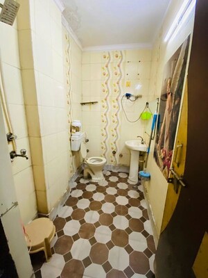 Bathroom in 1 BHK Builder Floor at Uttam Nagar – for Rent