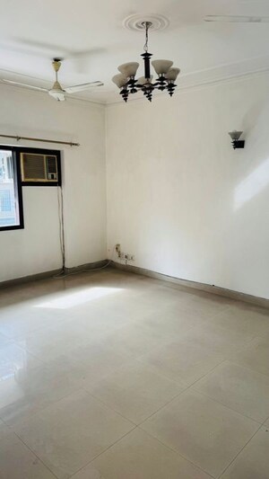 Room in 2 BHK Builder Floor at Malviya Nagar – for Rent