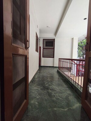 Balcony in 1.5 BHK Apartment at Katwaria Sarai – for Rent