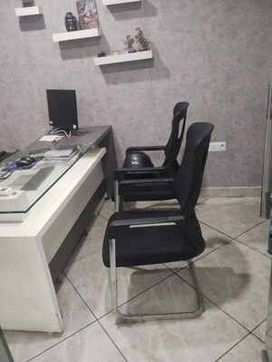  Office Space For Sale in Rohit Height, Gomti Nagar