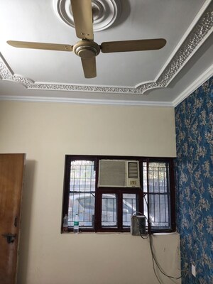 Bedroom in 2.5 BHK Builder Floor at Sai Apartment Noida, Sector 71 – for Rent