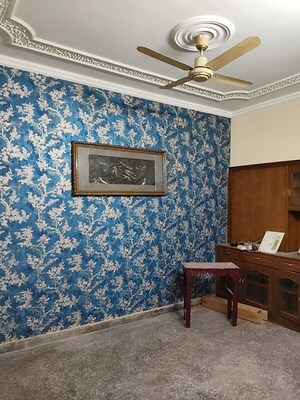 Bedroom in 2.5 BHK Builder Floor at Sai Apartment Noida, Sector 71 – for Rent