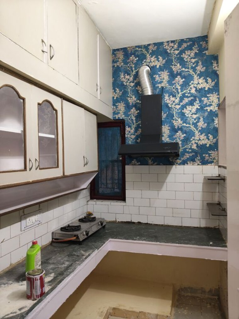 Kitchen, sai-apartment-noida 2.5 Bedroom 550 Sq.Ft. Builder Floor In Sector 71 Noida 10284372