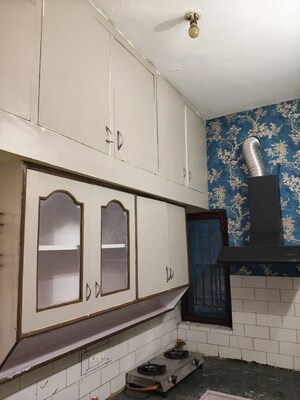 Kitchen in 2.5 BHK Builder Floor at Sai Apartment Noida, Sector 71 – for Rent