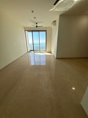 Room in 3 BHK Apartment at Piramal Mahalaxmi Central Tower, Mahalaxmi – for Rent