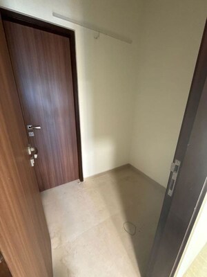 Room in 3 BHK Apartment at Piramal Mahalaxmi Central Tower, Mahalaxmi – for Rent