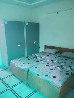 1 RkBuilder Floor For Rent in Indira Colony 2