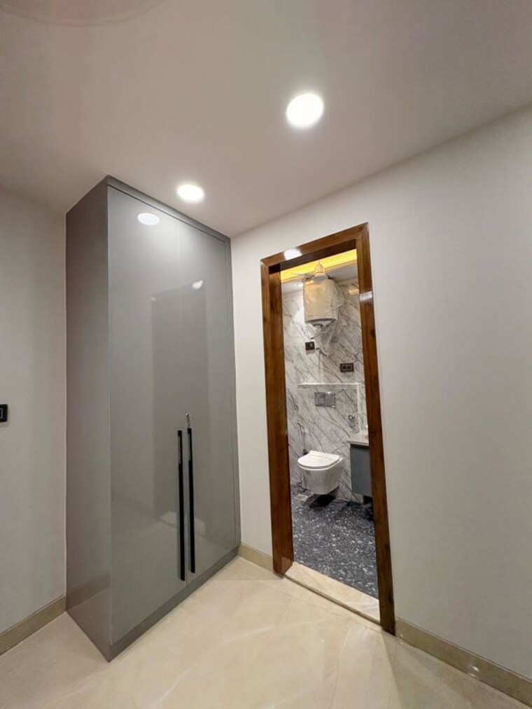 Room, lajpat nagar 4 3 Bedroom 1700 Sq.Ft. Builder Floor In Lajpat Nagar 4 Delhi 10284383
