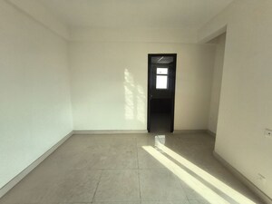 Room in 3 BHK Apartment at Apex Alphabet, Tech Zone 4 Greater Noida – for Sale