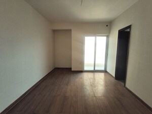 Room in 3 BHK Apartment at Apex Alphabet, Tech Zone 4 Greater Noida – for Sale