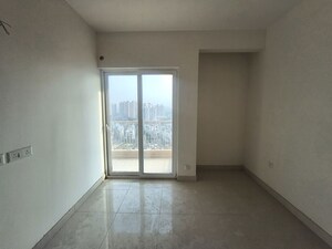 Room in 3 BHK Apartment at Apex Alphabet, Tech Zone 4 Greater Noida – for Sale