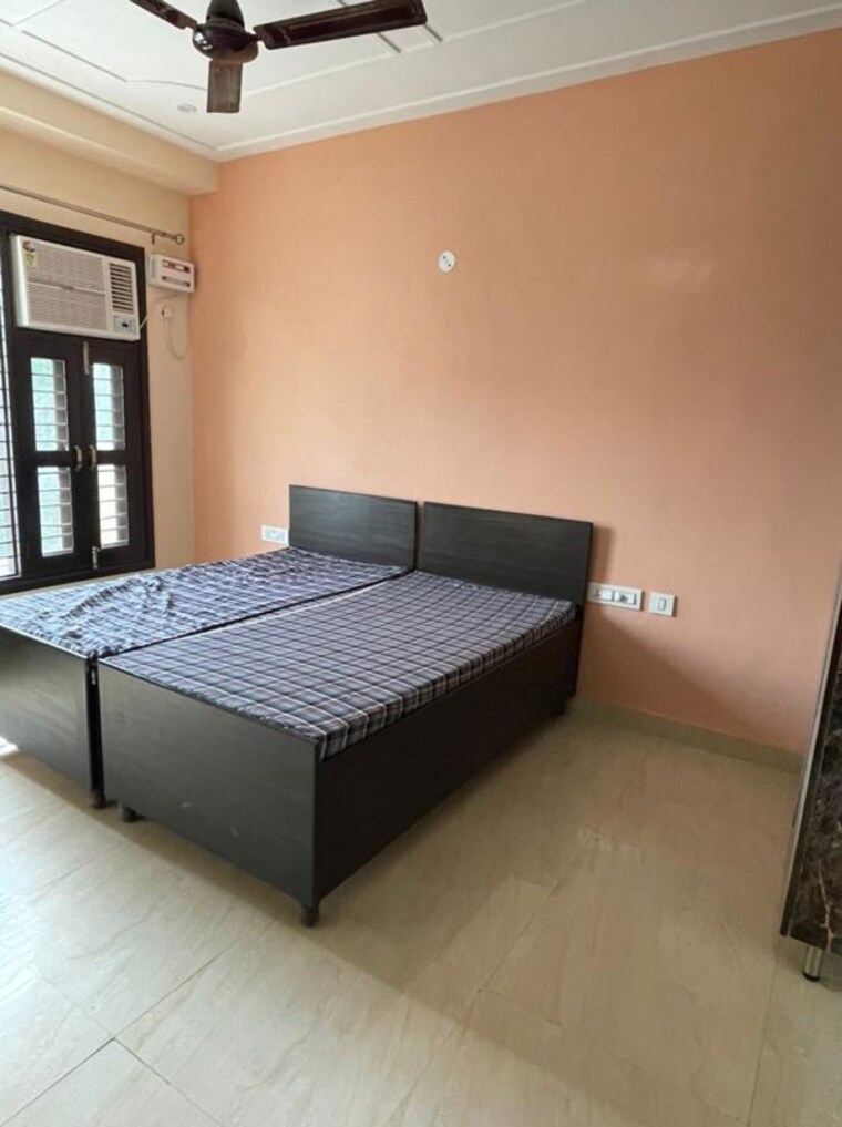 Bedroom, greenwood-city 1 RK 150 Sq.Ft. Builder Floor In Sector 40 Gurgaon 10284397
