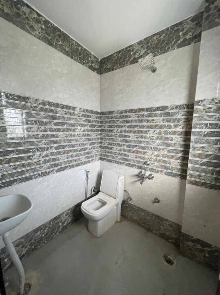 Bathroom, greenwood-city 1 RK 150 Sq.Ft. Builder Floor In Sector 40 Gurgaon 10284397