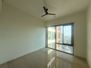 Room in 3 BHK Apartment at Piramal Mahalaxmi, Mahalaxmi – for Rent