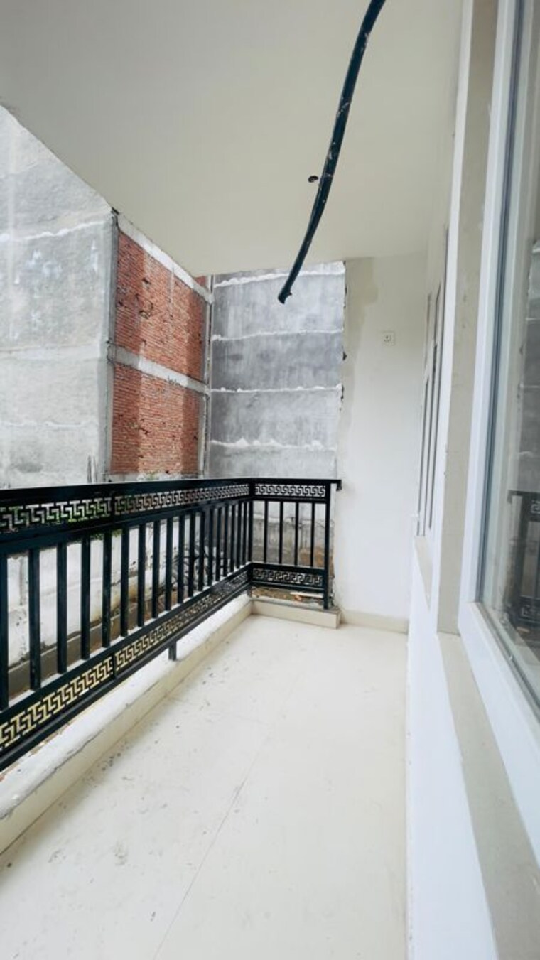 Balcony, sector 42 1 Bedroom 850 Sq.Ft. Builder Floor In Sector 42 Gurgaon 10284423