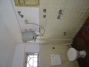 Bathroom in 1 RK Independent House at Rt Nagar – for Rent