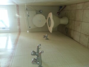 Bathroom in 1 RK Independent House at Rt Nagar – for Rent