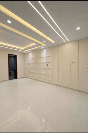 Room in 3 BHK Builder Floor at Palm Residency Chhatarpur, Chattarpur – for Sale