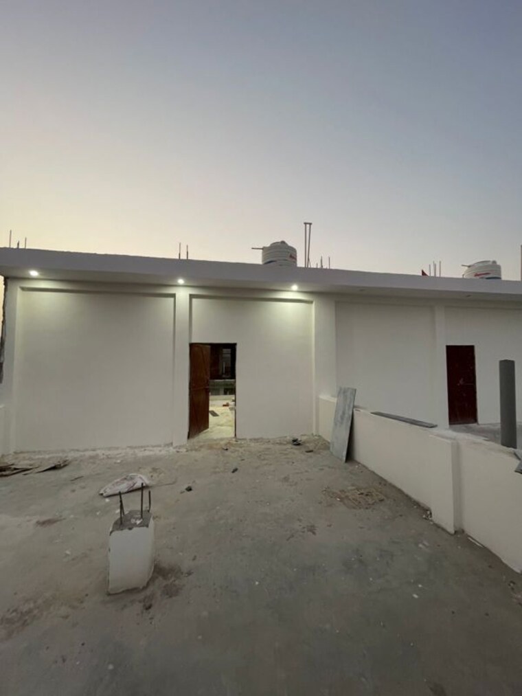 Terrace, nijampur malhaur 2.5 Bedroom 1300 Sq.Ft. Builder Floor In Nijampur Malhaur Lucknow 10284516