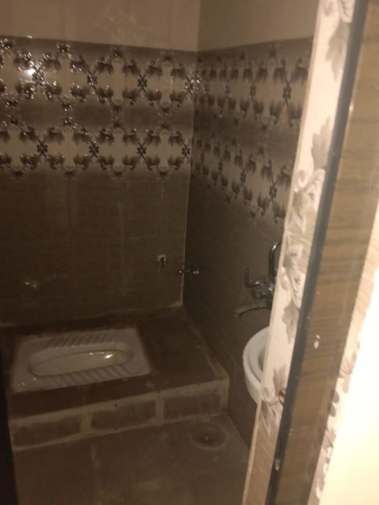 Bathroom, sukhliya 1 Bedroom 500 Sq.Ft. Builder Floor In Sukhliya Indore 10284523