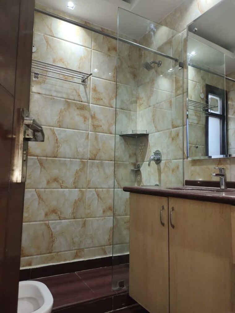 Kitchen, greater kailash i 3 Bedroom 2000 Sq.Ft. Builder Floor In Greater Kailash I Delhi 10284524