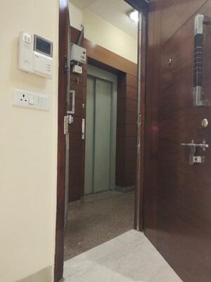 Building Lobby in 3 BHK Builder Floor at Greater Kailash I – for Rent