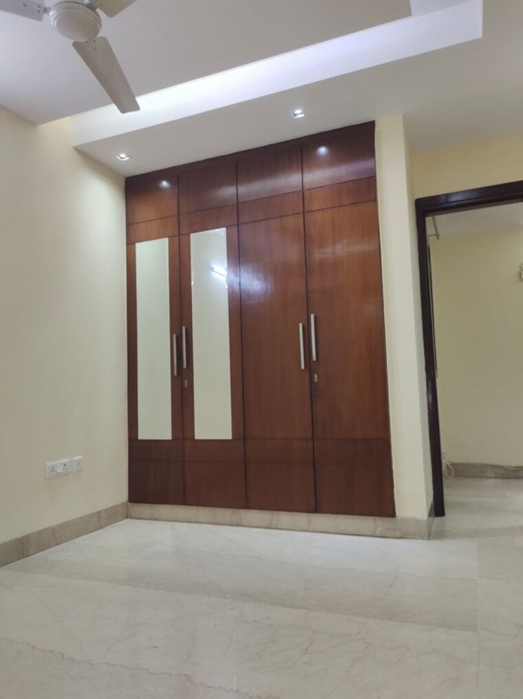 Room, greater kailash i 3 Bedroom 2000 Sq.Ft. Builder Floor In Greater Kailash I Delhi 10284524