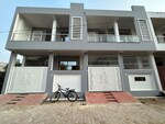 2.5 BHK 1000 Sq.Ft. Builder Floor in Takshaya Green
