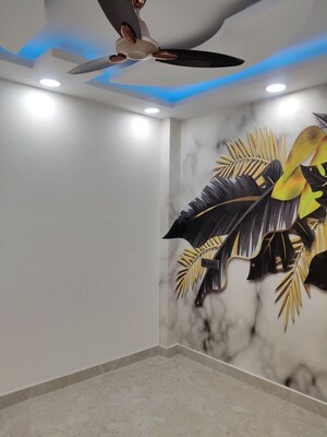 Master Bedroom in 2 BHK Builder Floor at Govindpuri – for Rent