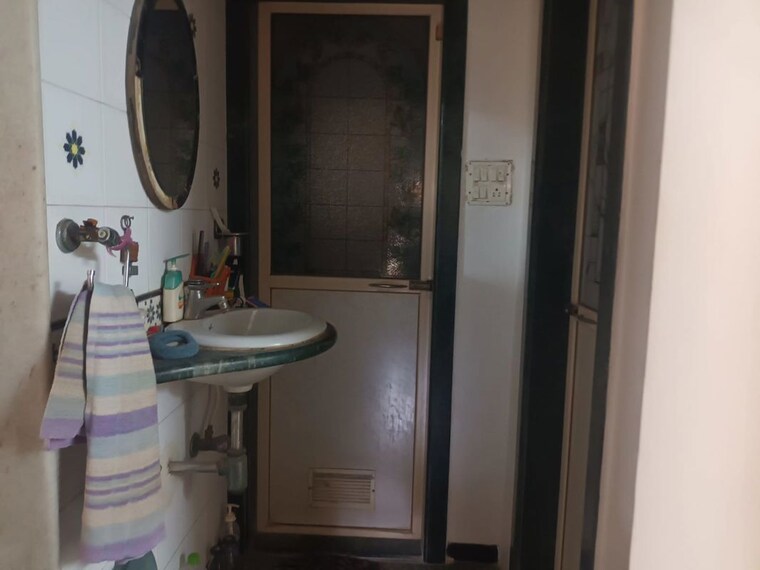 Bathroom, dheeraj-pooja 1 Bedroom 450 Sq.Ft. Apartment In Malad West Mumbai 10284652