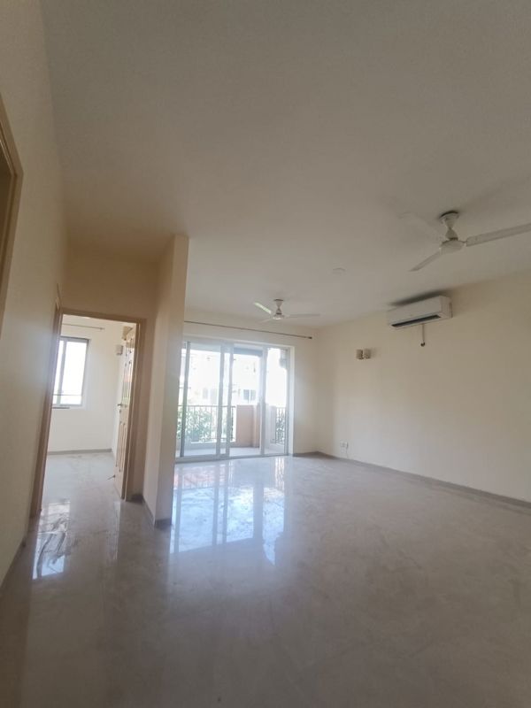 4 BHK + Pooja Room,Servant Room,Study Room 2250 Sq.Ft. Apartment in Emaar Emerald Floors