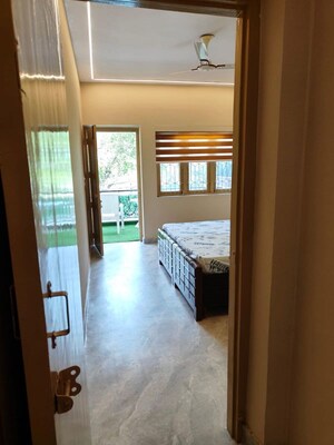 Room in 3 BHK Builder Floor at Jor Bagh – for Rent