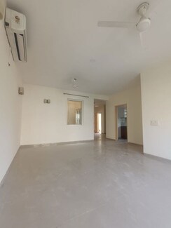 4 BHK + Pooja Room,Servant Room,Study Room Apartment For Rent in Emaar Emerald Floors