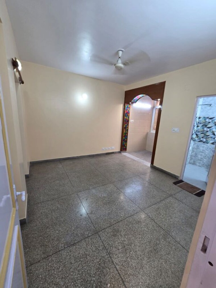 Room, ip extension 3 Bedroom 1250 Sq.Ft. Apartment In Ip Extension Delhi 10284684