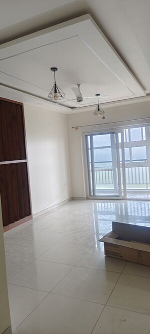 Room in 3 BHK Apartment at Century Breeze, Jakkuru – for Rent