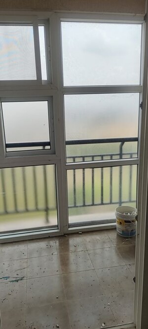 Room in 3 BHK Apartment at Century Breeze, Jakkuru – for Rent