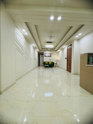 Room in 3 BHK Builder Floor at Chattarpur – for Rent