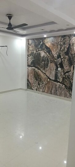 3 BHK + Pooja Room Builder Floor For Rent in Dwarka Mor