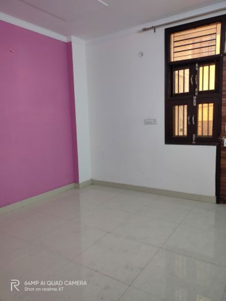 Room, dwarka mor 3 Bedroom 900 Sq.Ft. Builder Floor In Dwarka Mor Delhi 10284348