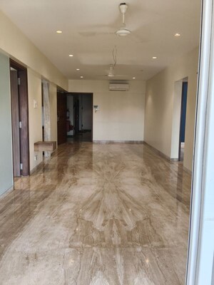 Room in 3 BHK Apartment at Navratna CHS Santacruz East, Santacruz East – for Rent