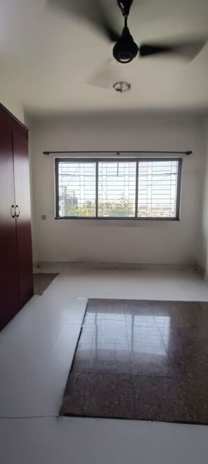 Room in 1 BHK Apartment at Sagar Avenue, Santacruz East – for Sale