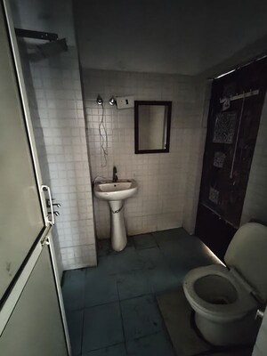 Bathroom in 6 BHK Independent House at Gamma I Greater Noida – for Sale