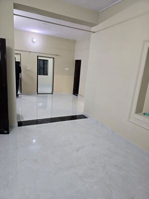 Room in 3 BHK Apartment at Parth Palace, Patrakar Colony – for Rent