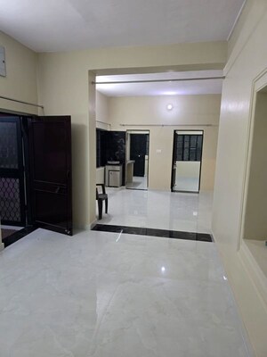 Room in 3 BHK Apartment at Parth Palace, Patrakar Colony – for Rent