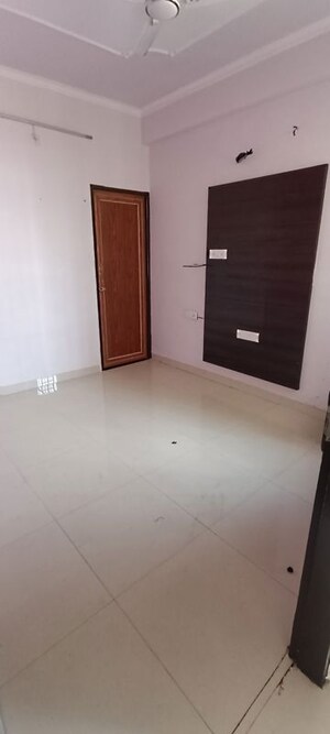 Room in 2 BHK Apartment at VPB Naman Residency, Muhana – for Rent