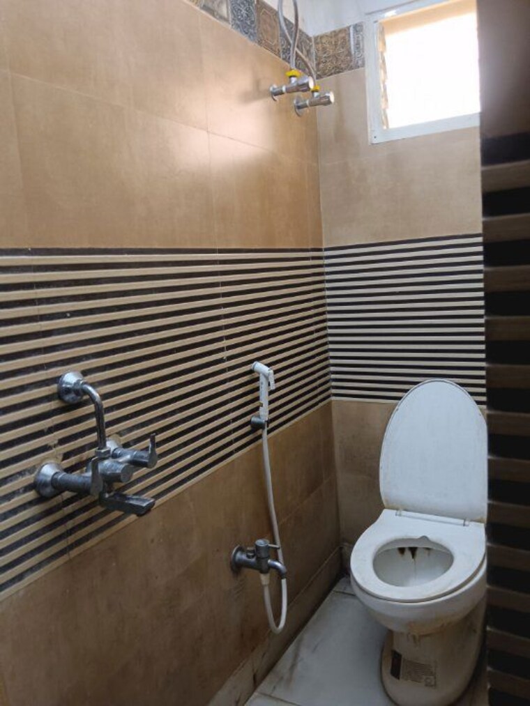 Bathroom, lake town 3 Bedroom 1150 Sq.Ft. Apartment In Lake Town Kolkata 10284841