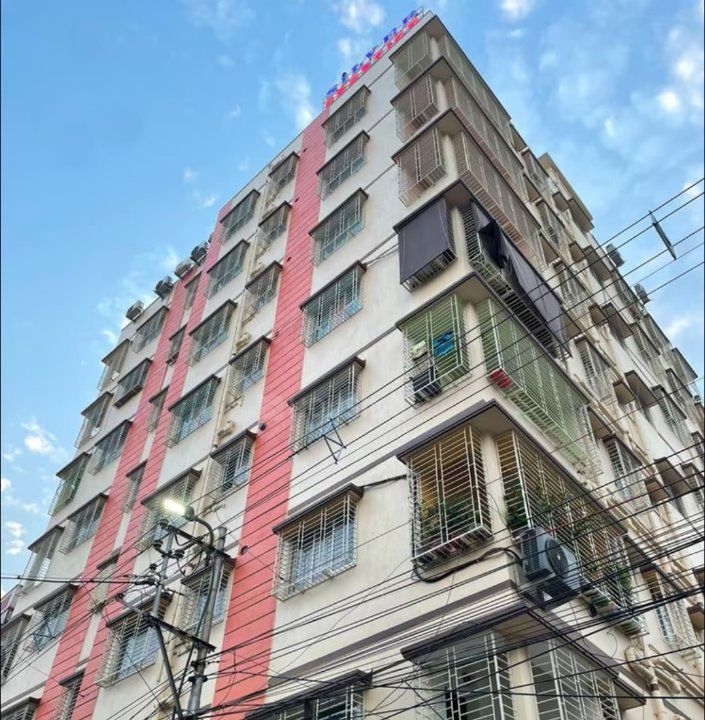 3 BHK Apartment For Sale in Lake Town