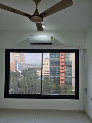 Room in 2 BHK Apartment at Arkade Aspire, Goregaon East – for Rent